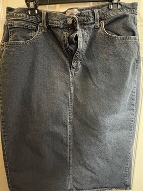 ☀️Universal Thread Dark Gray High-Waist Denim Skirt